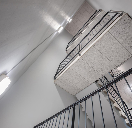 Lightronics GPA armaturen in het trappenhuis van een appartementencomplex in Weezenhof in Nijmegen Lightronics GPA armaturen in het trappenhuis van een appartementencomplex in Weezenhof in Nijmegen