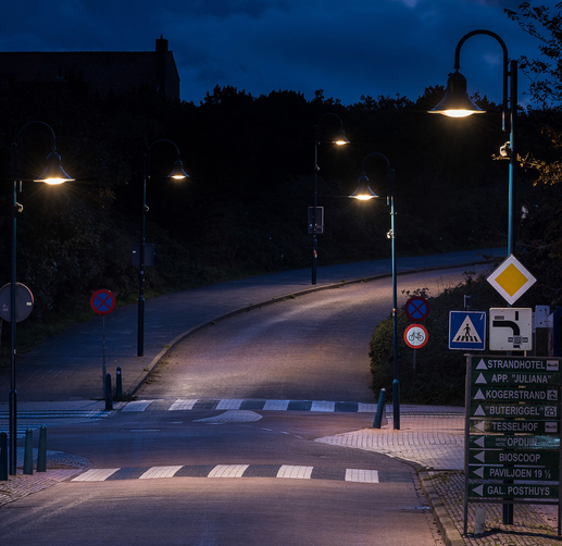 Lightronics GAM en MAK armaturen bij een toegangsweg in het buitengebied in Texel Lightronics GAM en MAK armaturen bij een toegangsweg in het buitengebied in Texel