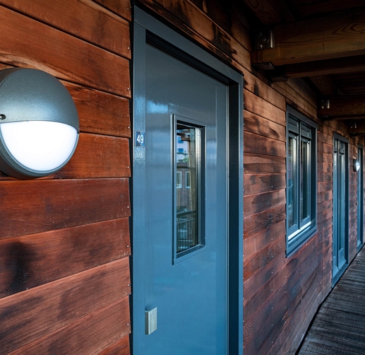 Lightronics DOTT armaturen in de galarij van appartementencomplex Hoge Rij in Deventer