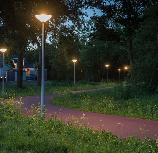 Lightronics Bart armaturen langs een fietspad in Amsterdam Lightronics Bart armaturen langs een fietspad in Amsterdam