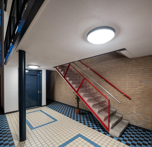 Lightronics DOTT XL armaturen aan het plafond van een appartementencomplex van Veluwonen in Eerbeek Lightronics DOTT XL armaturen aan het plafond van een appartementencomplex van Veluwonen in Eerbeek
